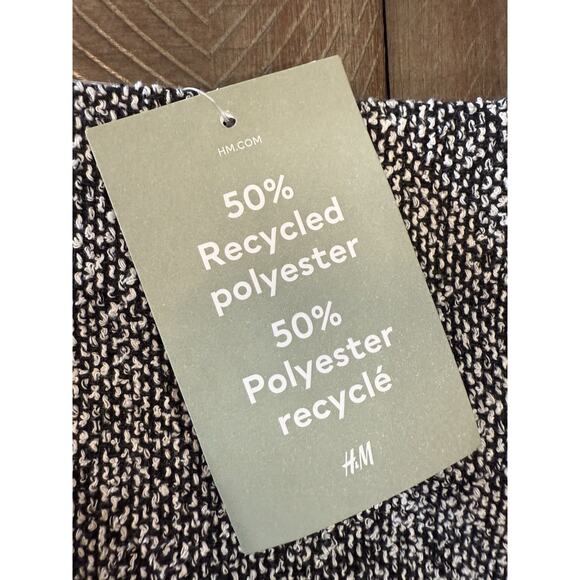 NWT H&M Black And White Textured Mini Skirt Women’s Size 12 Classic Chic NEW - Picture 3 of 10